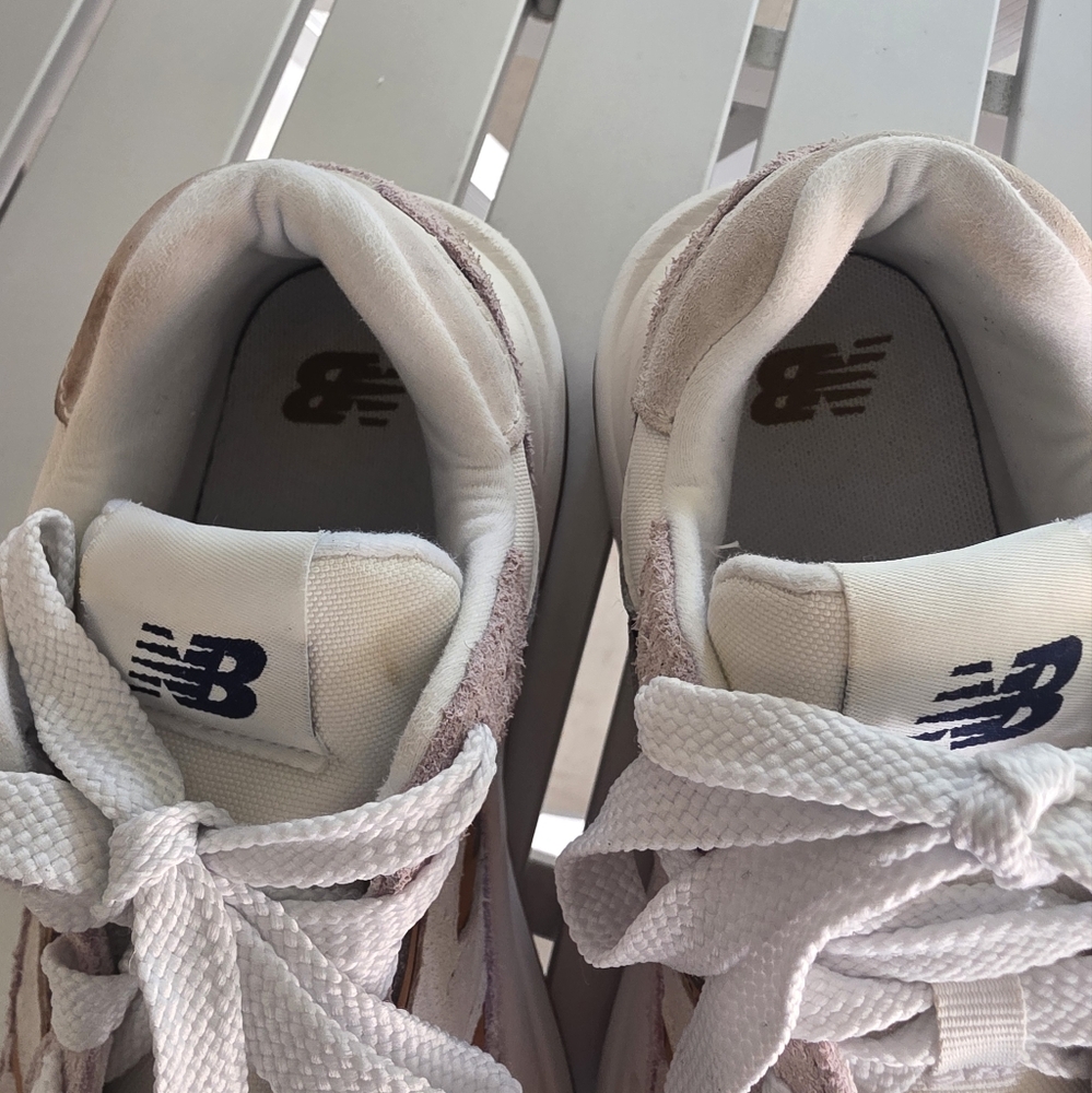 New Balance 57/40 Pink and White Sneakers for Everyday Comfort - Picture 14 of 15